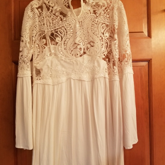 Altar'd State Dresses & Skirts - Altar'd State Ivory Dress W/ Sequence Never Worn